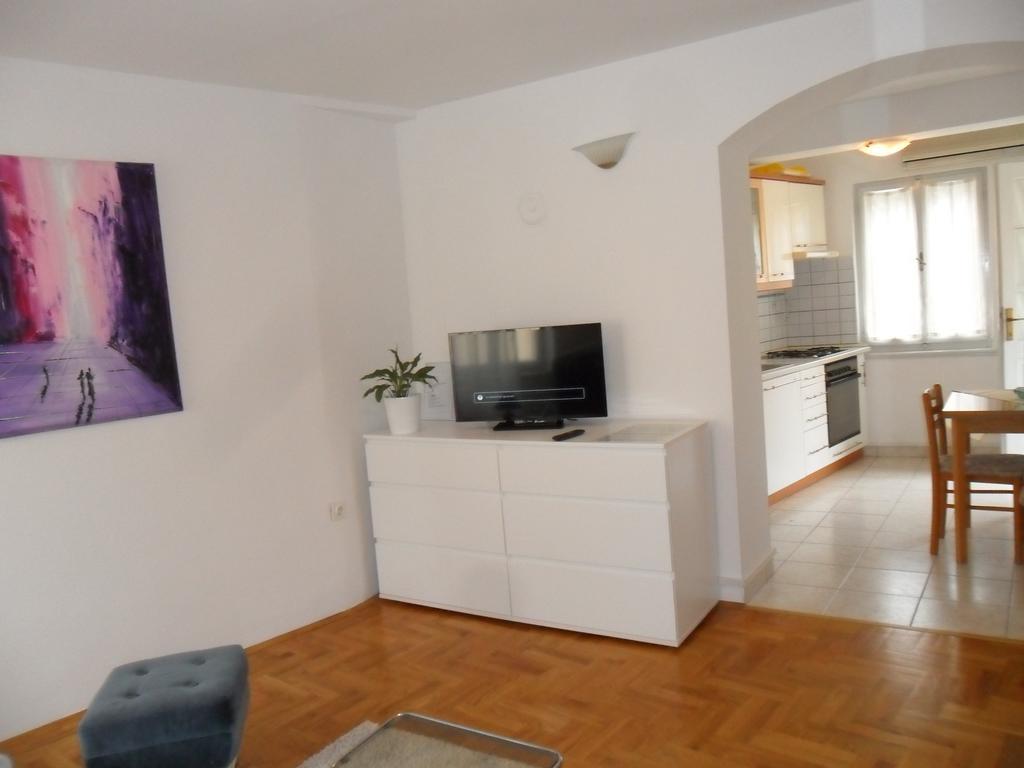 Arco Arina Apartment Pula Kamer foto